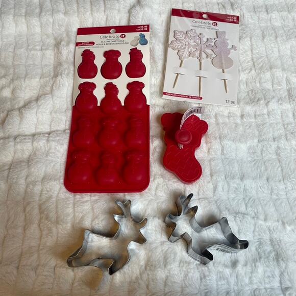 CELEBRATION Cookie Cutters Baking Molds Kitchen Cute Stocking‎ Reindeer Snowman - Picture 1 of 5